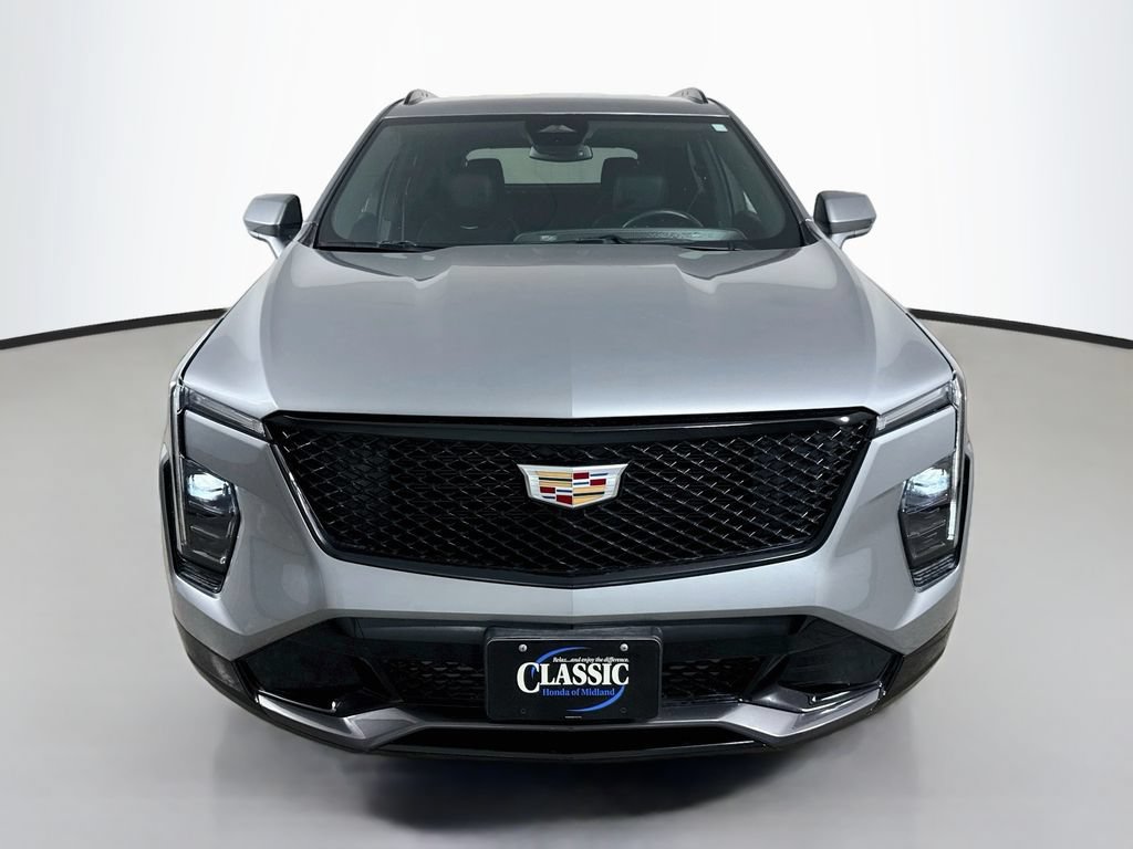 Used 2024 Cadillac XT4 Sport AWD/4WD image 2