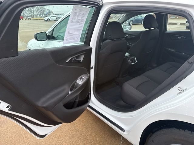 Used 2024 Chevrolet Malibu LT image 32