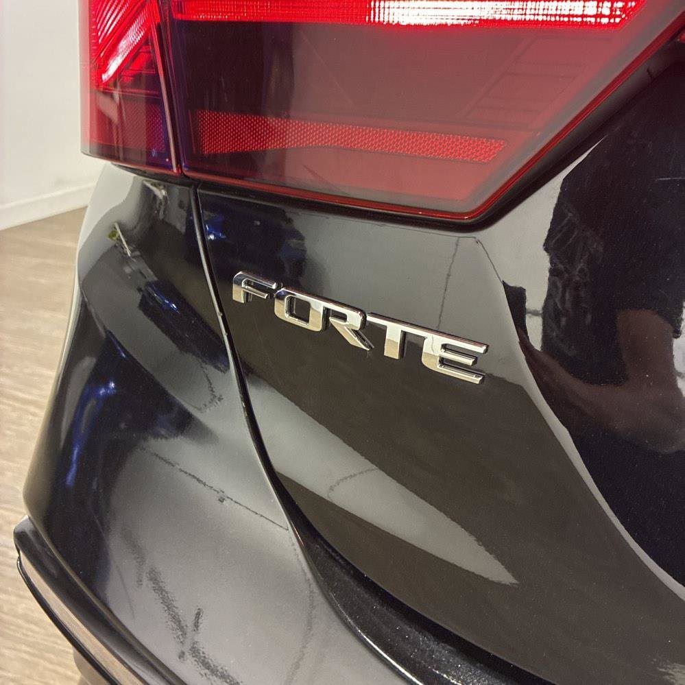 Used 2021 Kia Forte LXS FWD image 13