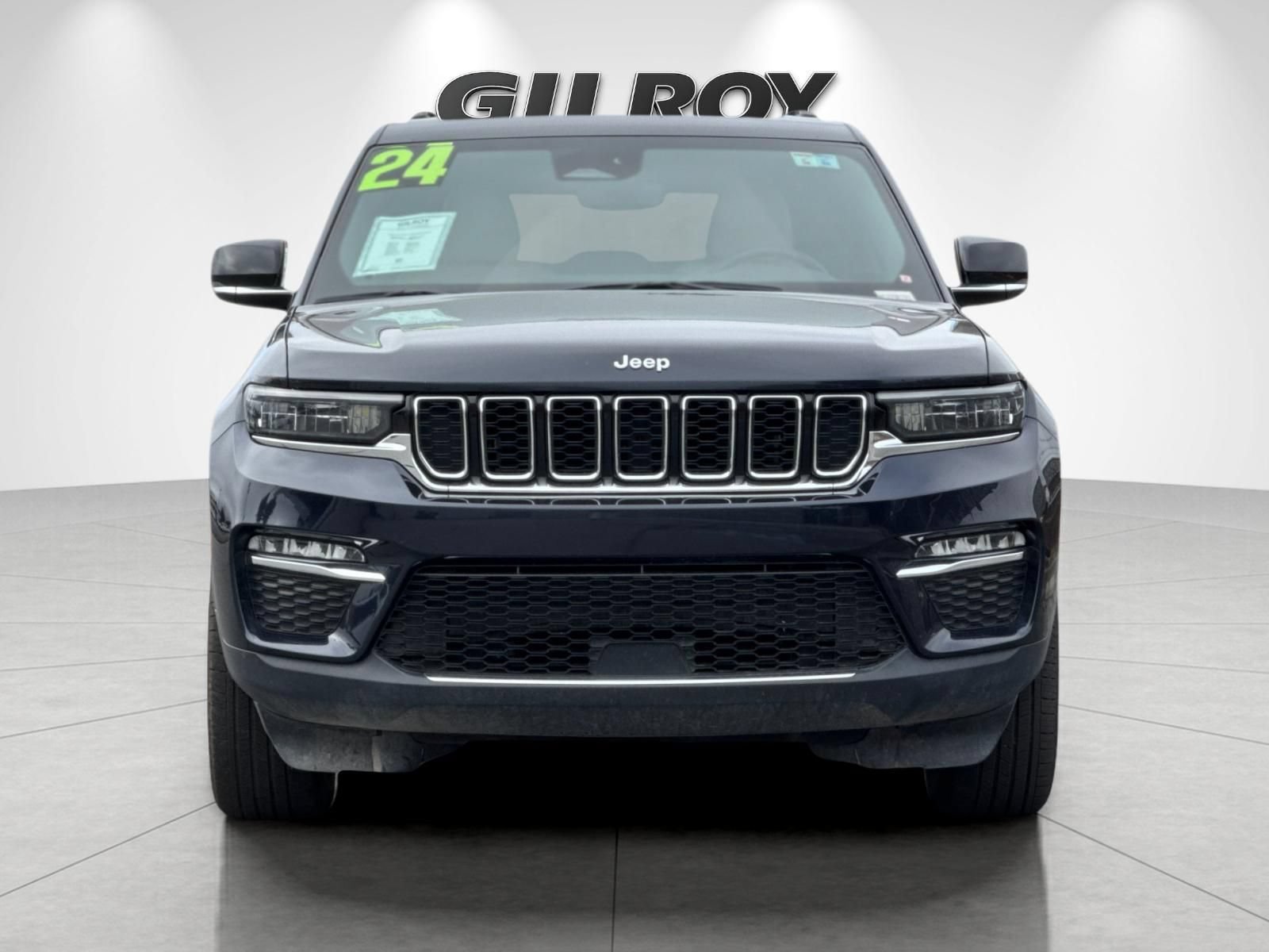Used 2024 Jeep Grand Cherokee Limited AWD/4WD image 9