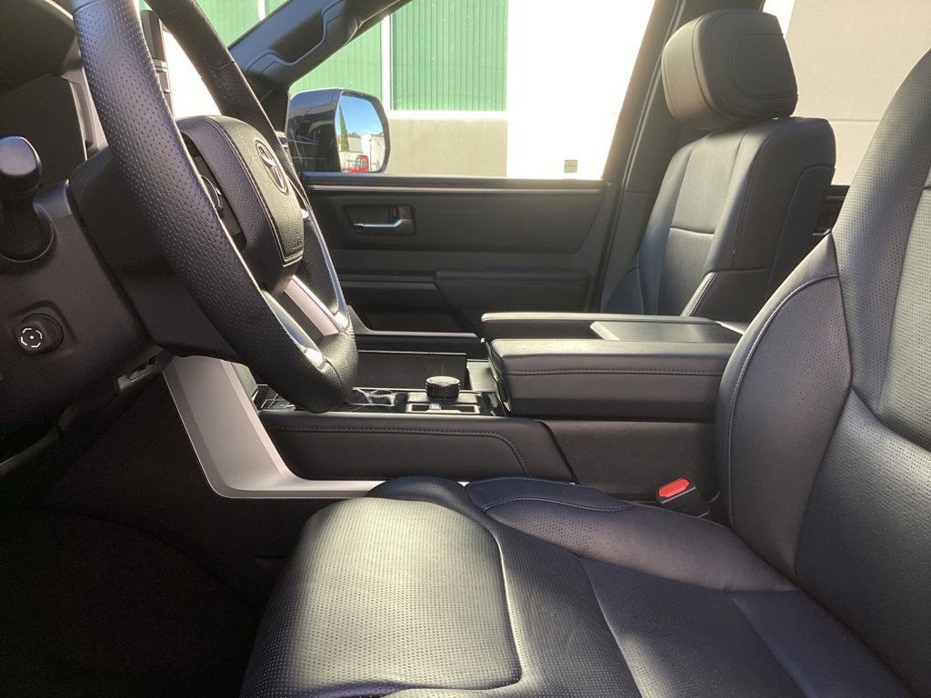Used 2023 Toyota Tundra Platinum image 4