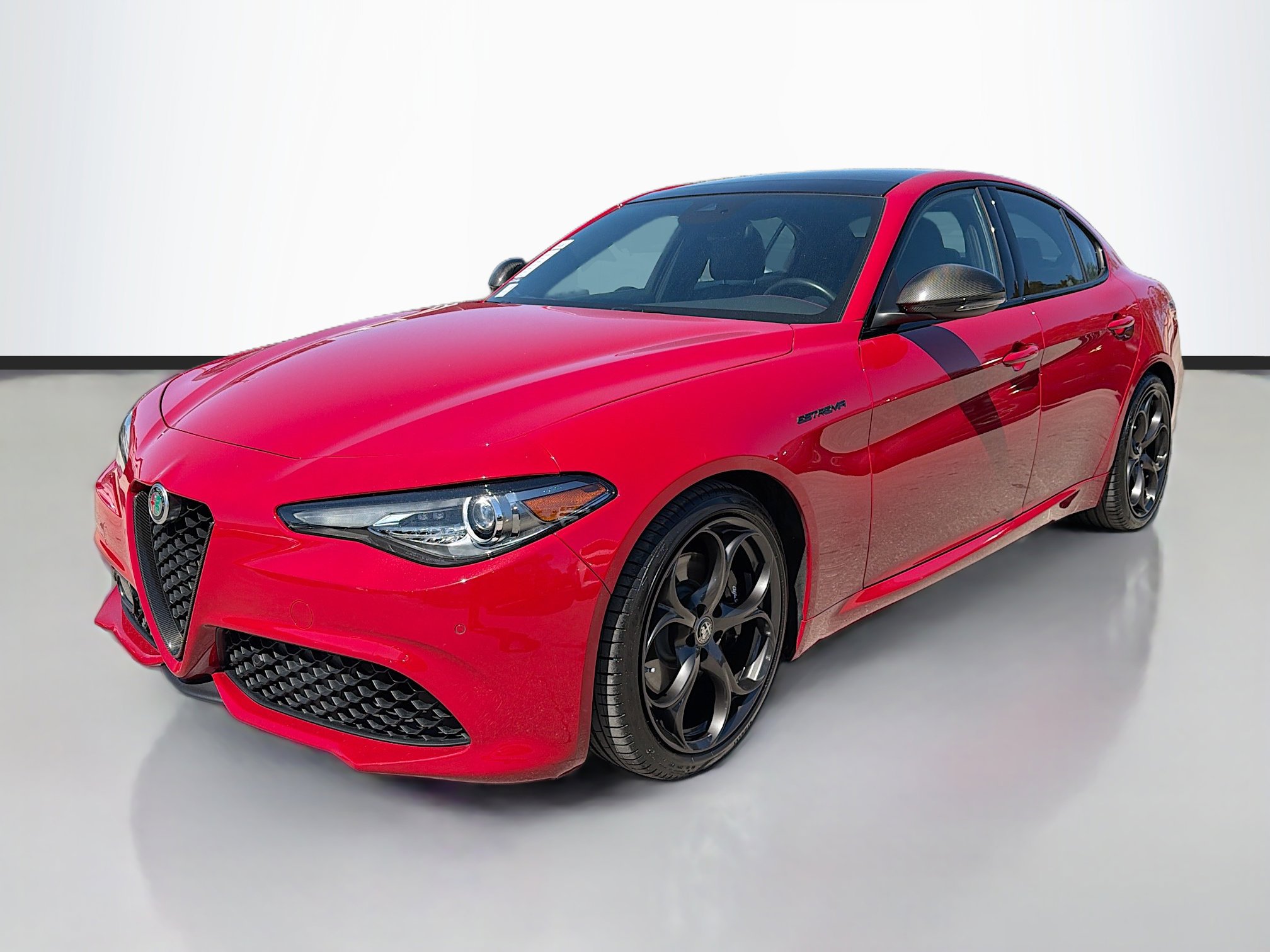 Used 2023 Alfa Romeo Giulia Estrema image 7