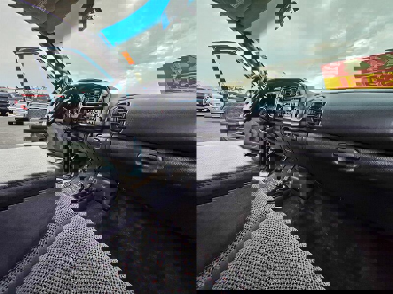 Used 1998 Dodge Ram 2500 Truck 4x4 Club Cab image 16