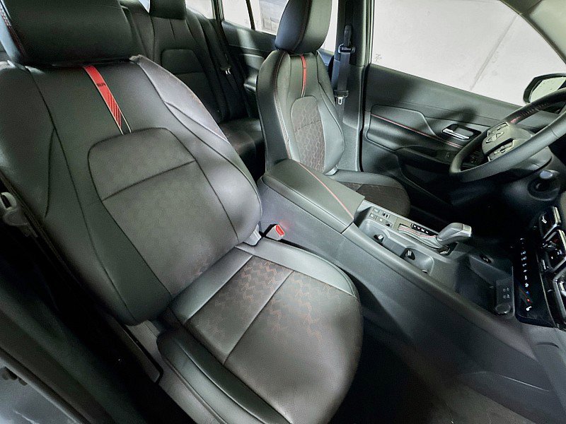 New 2026 Nissan Sentra SR w/ SR Premium Package FWD image 28