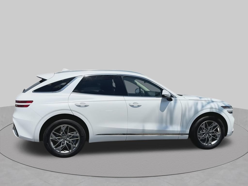 Used 2025 Genesis GV70 2.5T AWD/4WD image 12