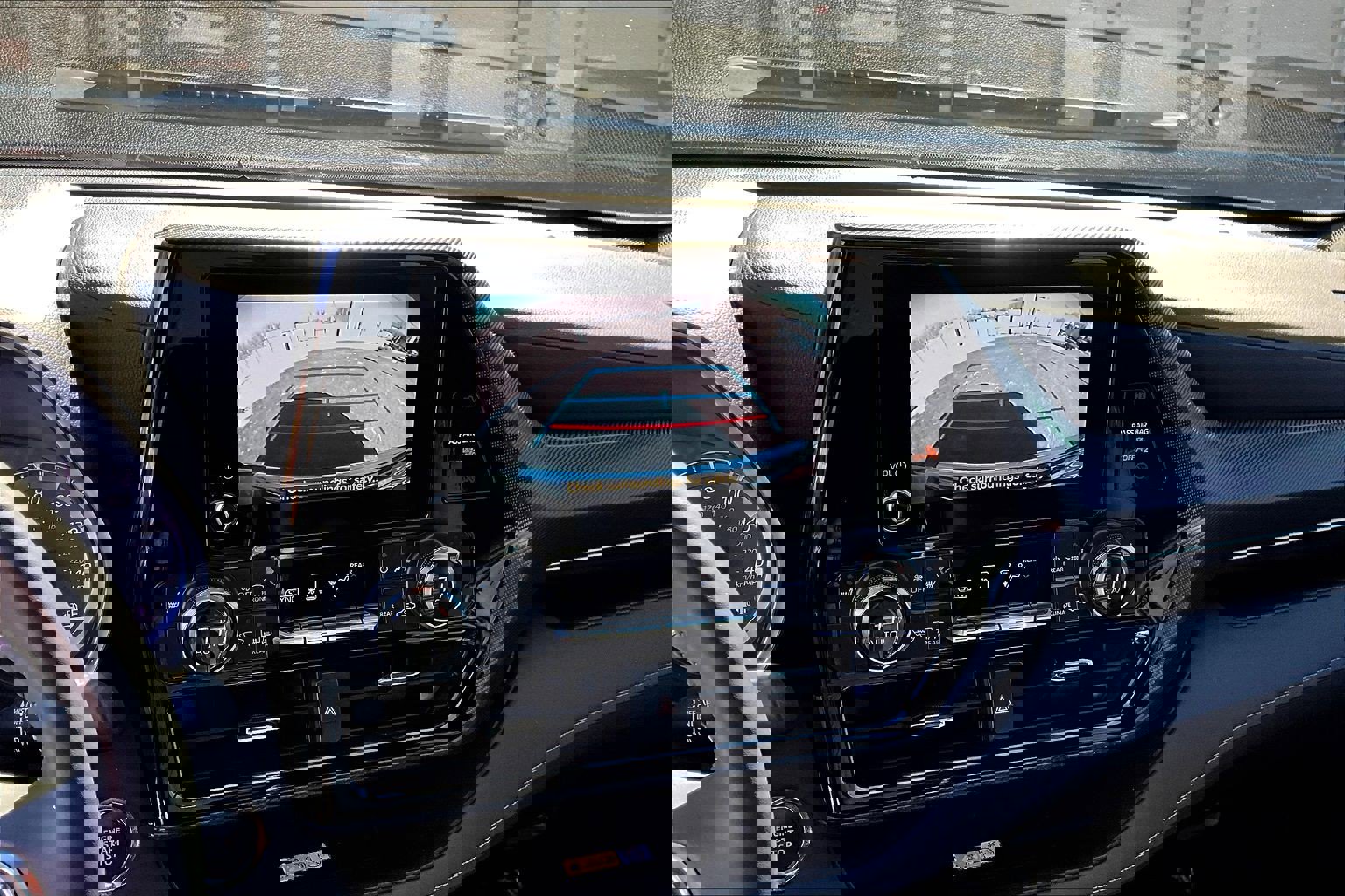 Used 2023 Toyota Highlander XSE image 15