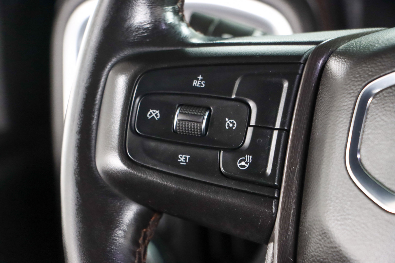 Used 2021 GMC Sierra 2500 AT4 image 14