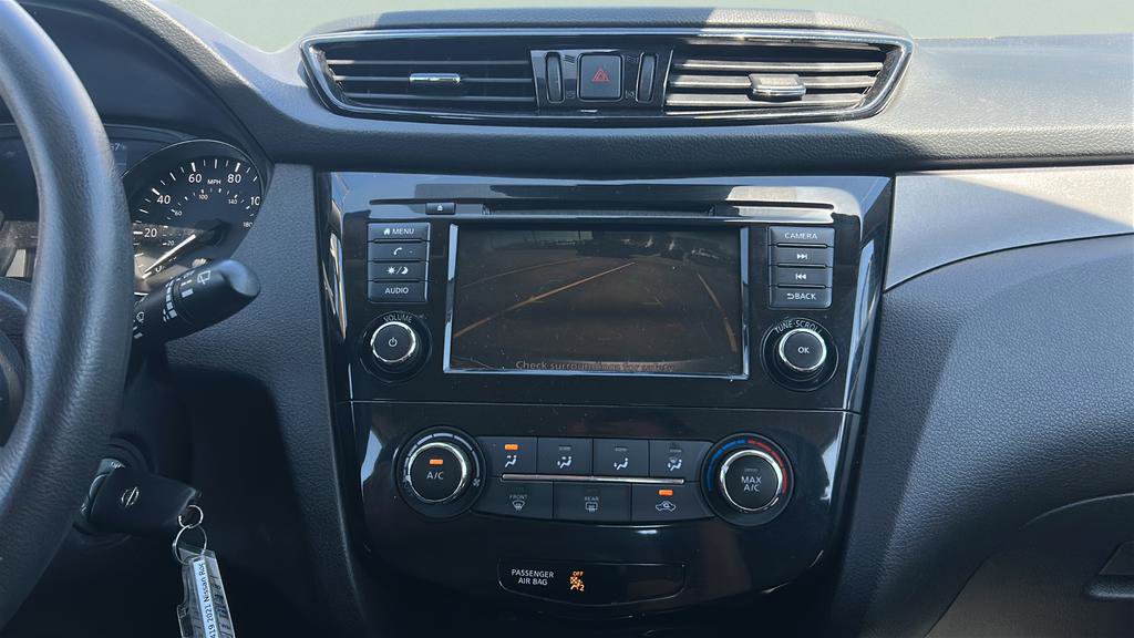 Used 2021 Nissan Rogue Sport S image 28