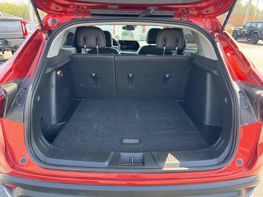 Used 2024 Chevrolet Trax LT w/ Driver Confidence Package FWD image 10