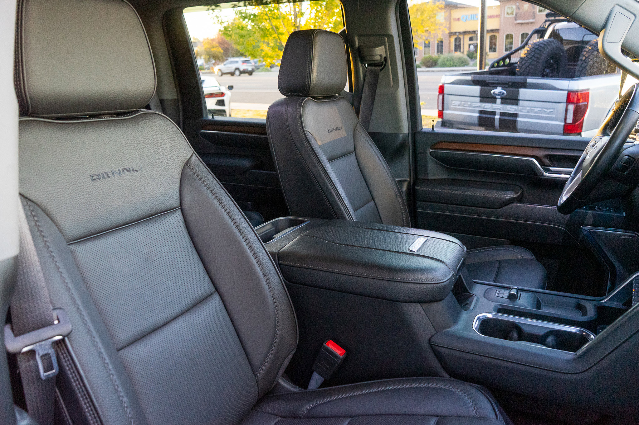 Used 2024 GMC Sierra 3500 Denali w/ Denali Reserve Package image 7