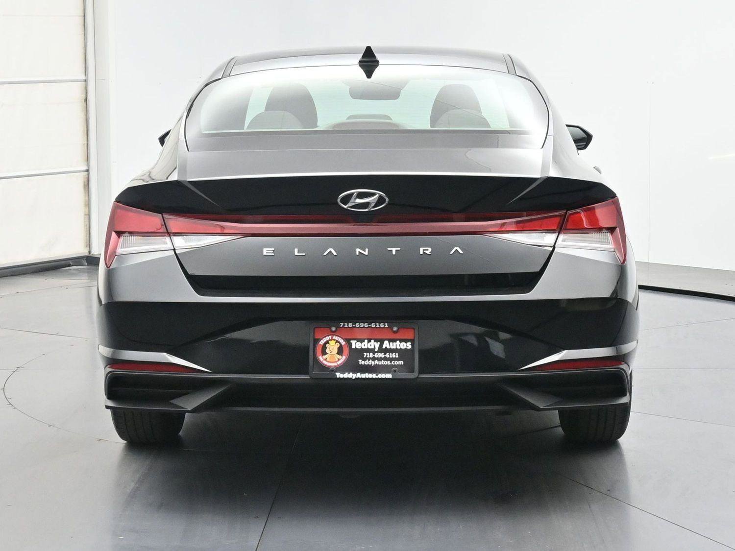 Used 2022 Hyundai Elantra SEL w/ Convenience Package FWD image 20