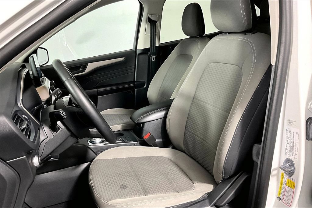 Used 2022 Ford Escape SE w/ Cold Weather Package AWD/4WD image 25