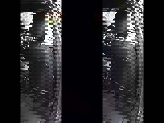 Used 2016 BMW 320i Sedan w/ Sport Package image 28