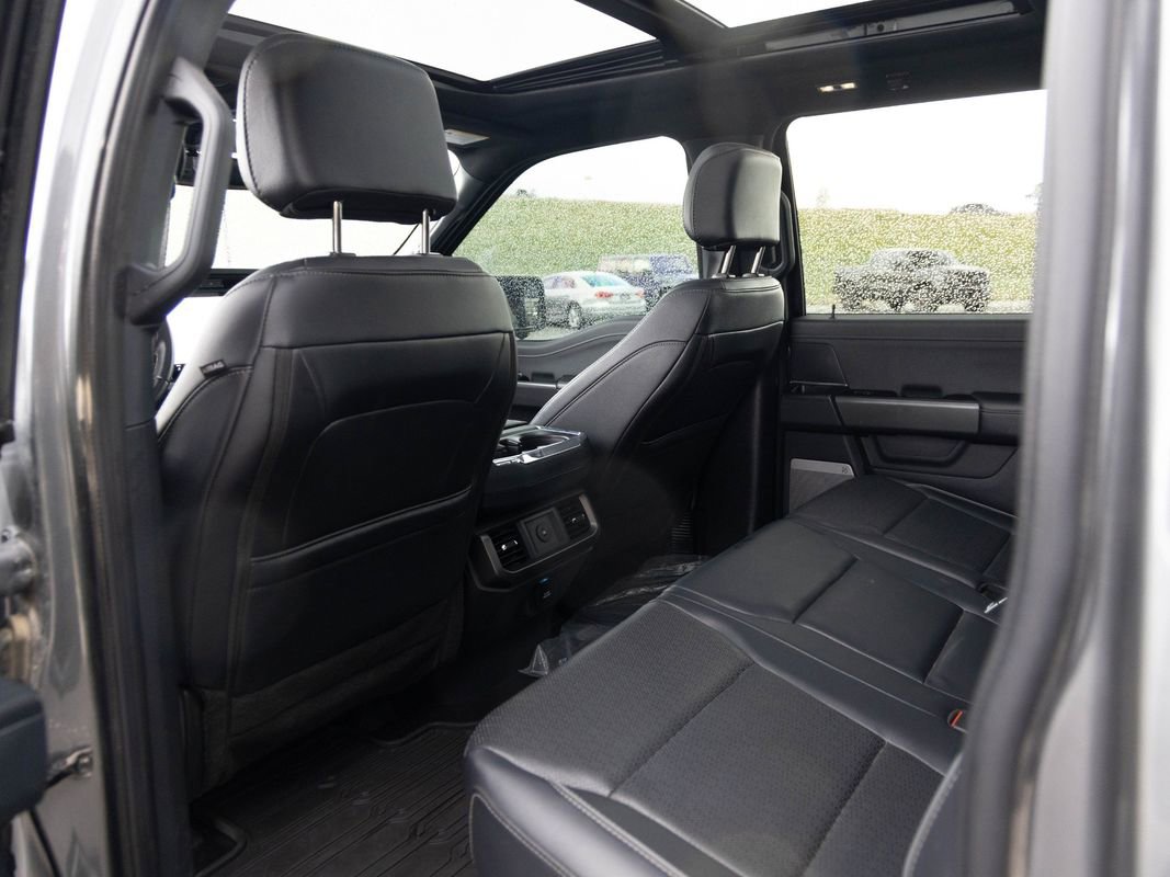 Used 2025 Ford F150 Lariat AWD/4WD image 16
