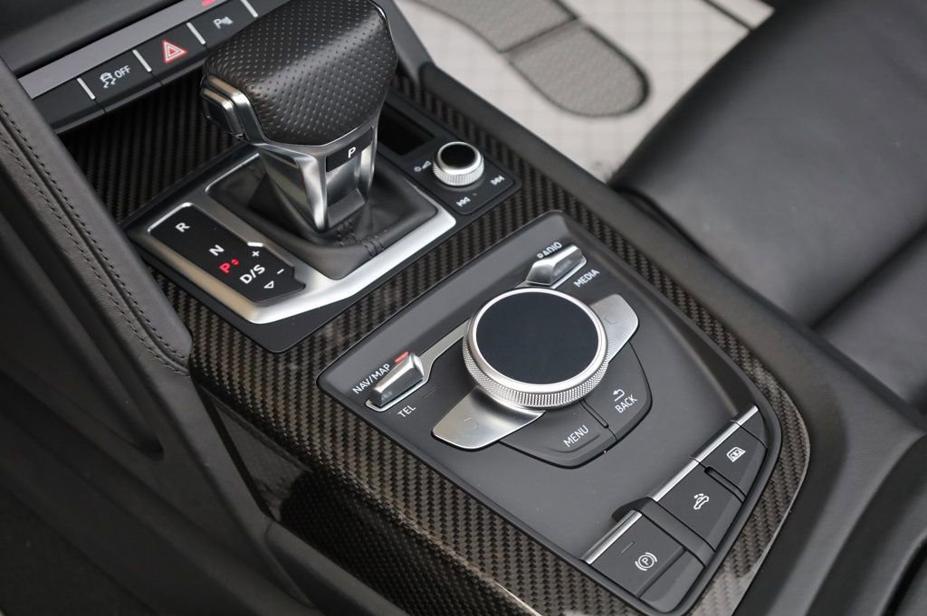 Used 2020 Audi R8 V10 w/ Carbon Exterior Package image 33