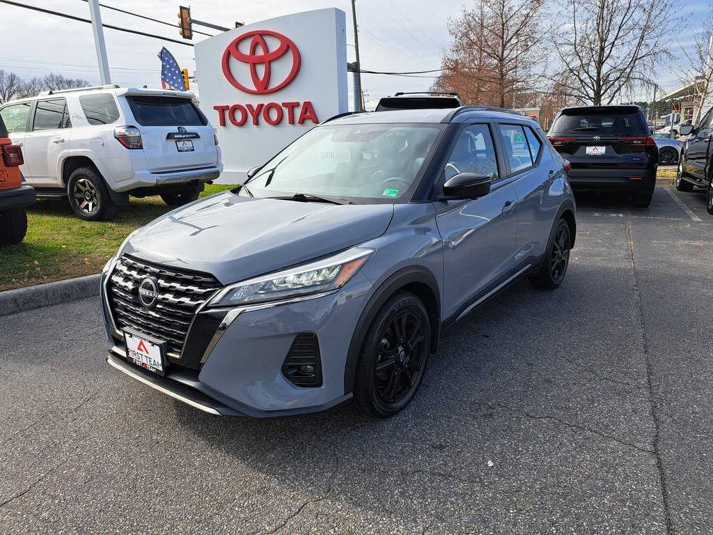 Used 2023 Nissan Kicks SR w/ SR Premium Package image 2