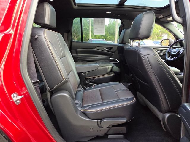 Used 2025 Chevrolet Traverse High Country FWD image 24
