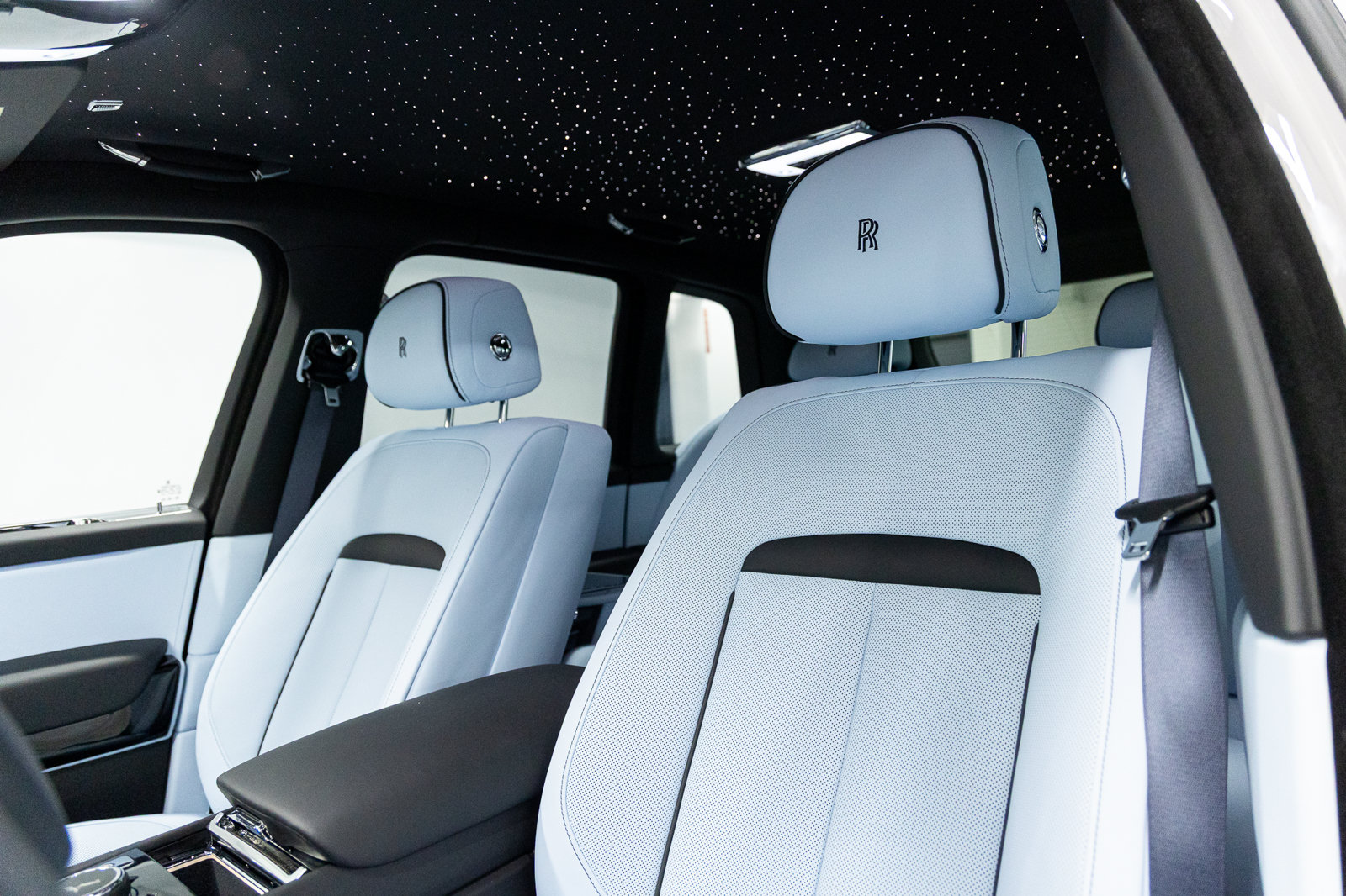 New 2027 Rolls-Royce Cullinan AWD/4WD image 32