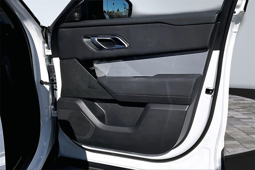 Used 2024 Land Rover Range Rover Velar S image 25