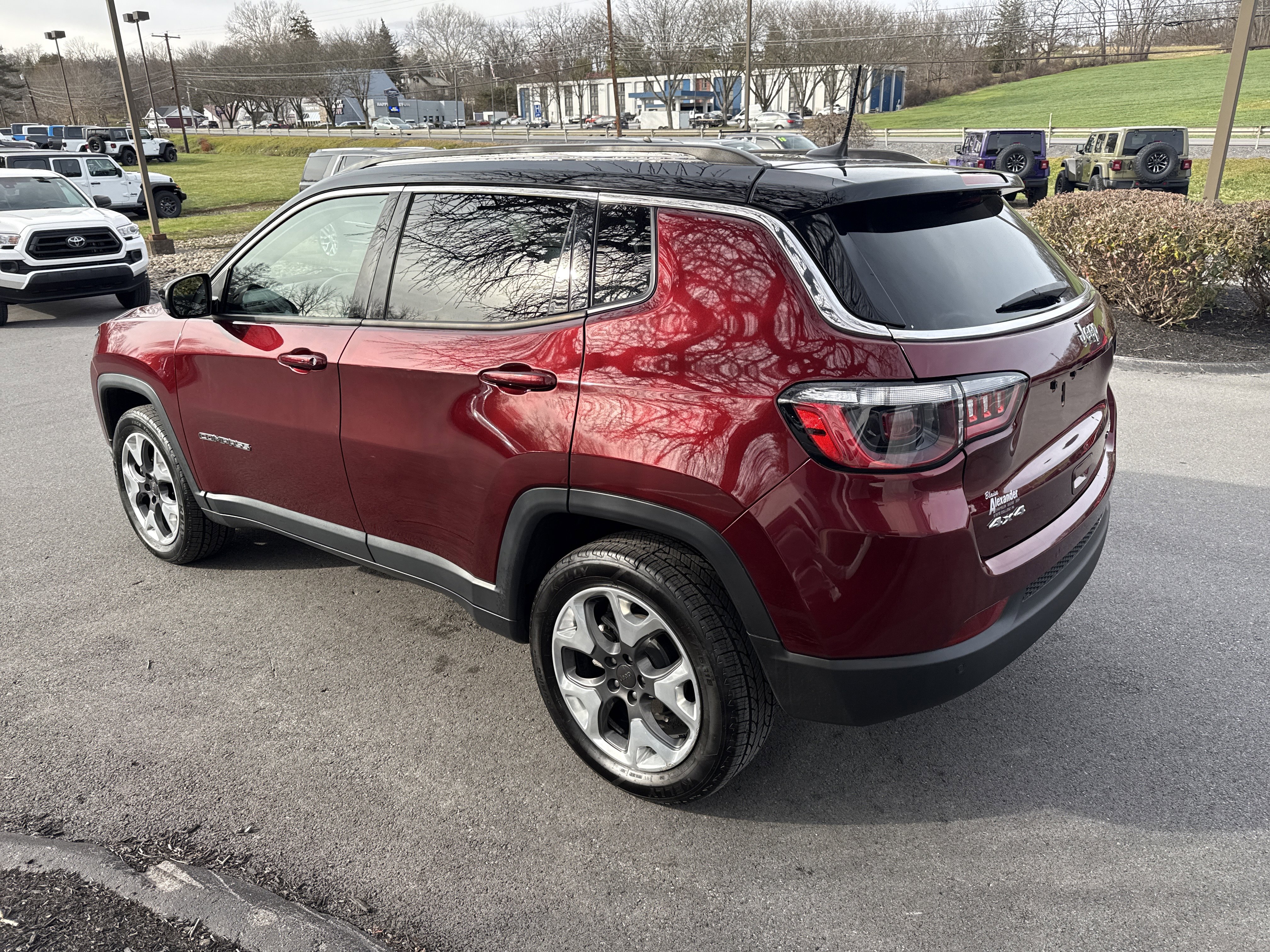 Used 2022 Jeep Compass Limited w/ Sun and Sound Group image 6