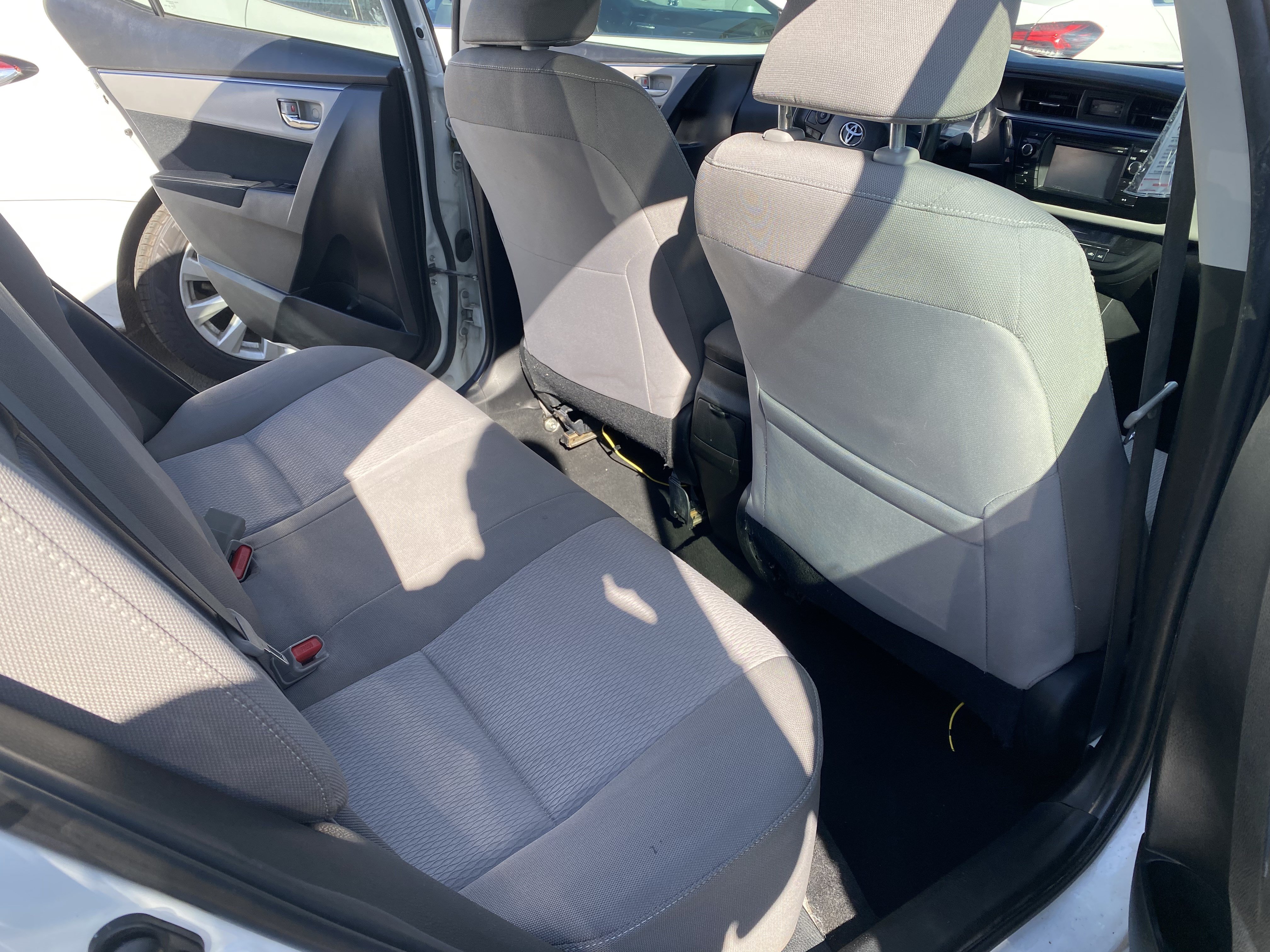 Used 2015 Toyota Corolla LE FWD image 12