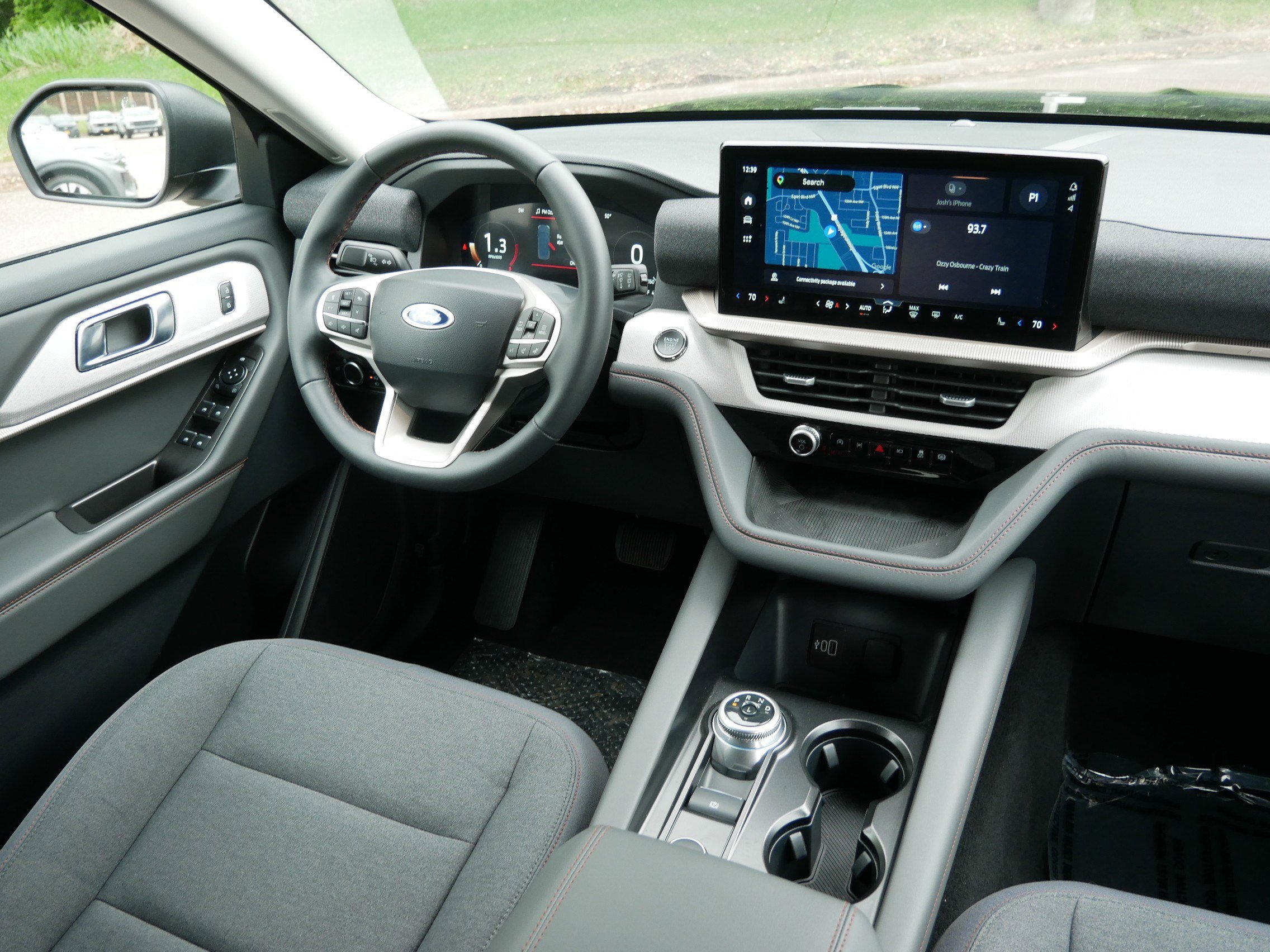 Used 2026 Ford Explorer Active AWD/4WD image 9