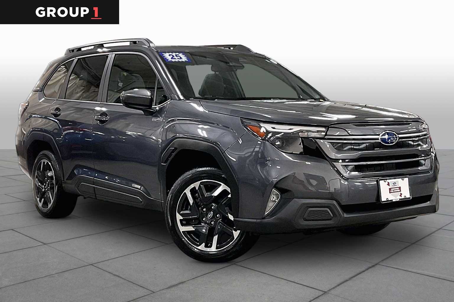 Used 2025 Subaru Forester Premium AWD/4WD image 3