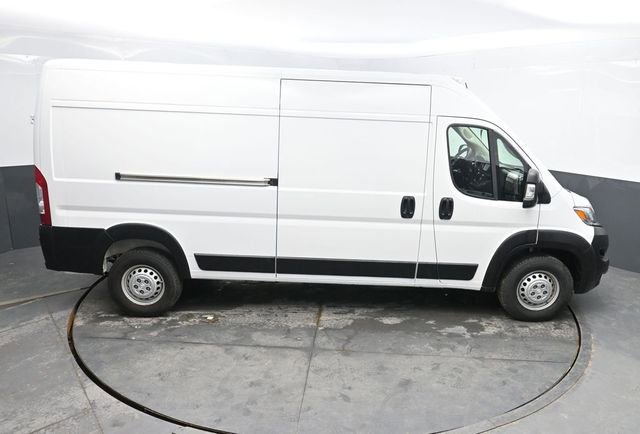 Used 2025 RAM ProMaster 2500 w/ Convenience Group image 30
