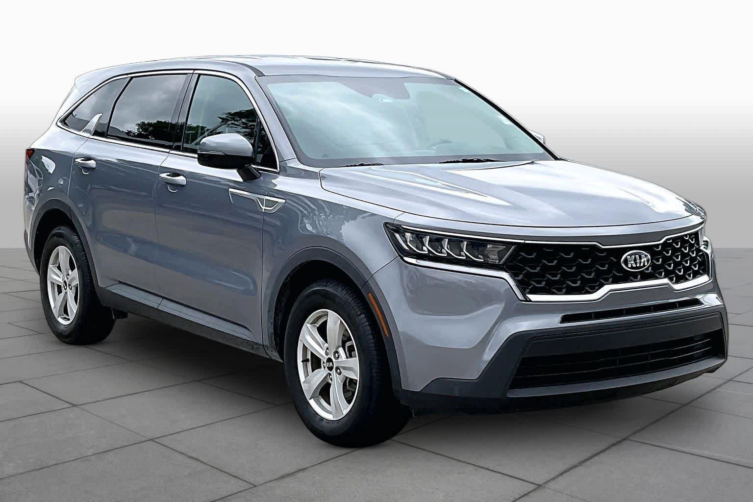 Used 2021 Kia Sorento LX FWD image 3