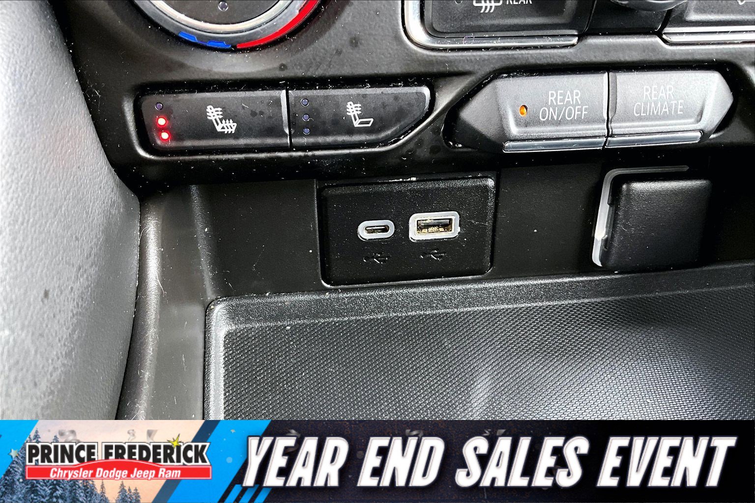 Used 2021 Chevrolet Suburban LT image 27