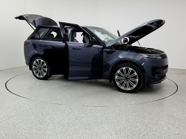 New 2026 Land Rover Range Rover Sport Dynamic SE AWD/4WD image 10
