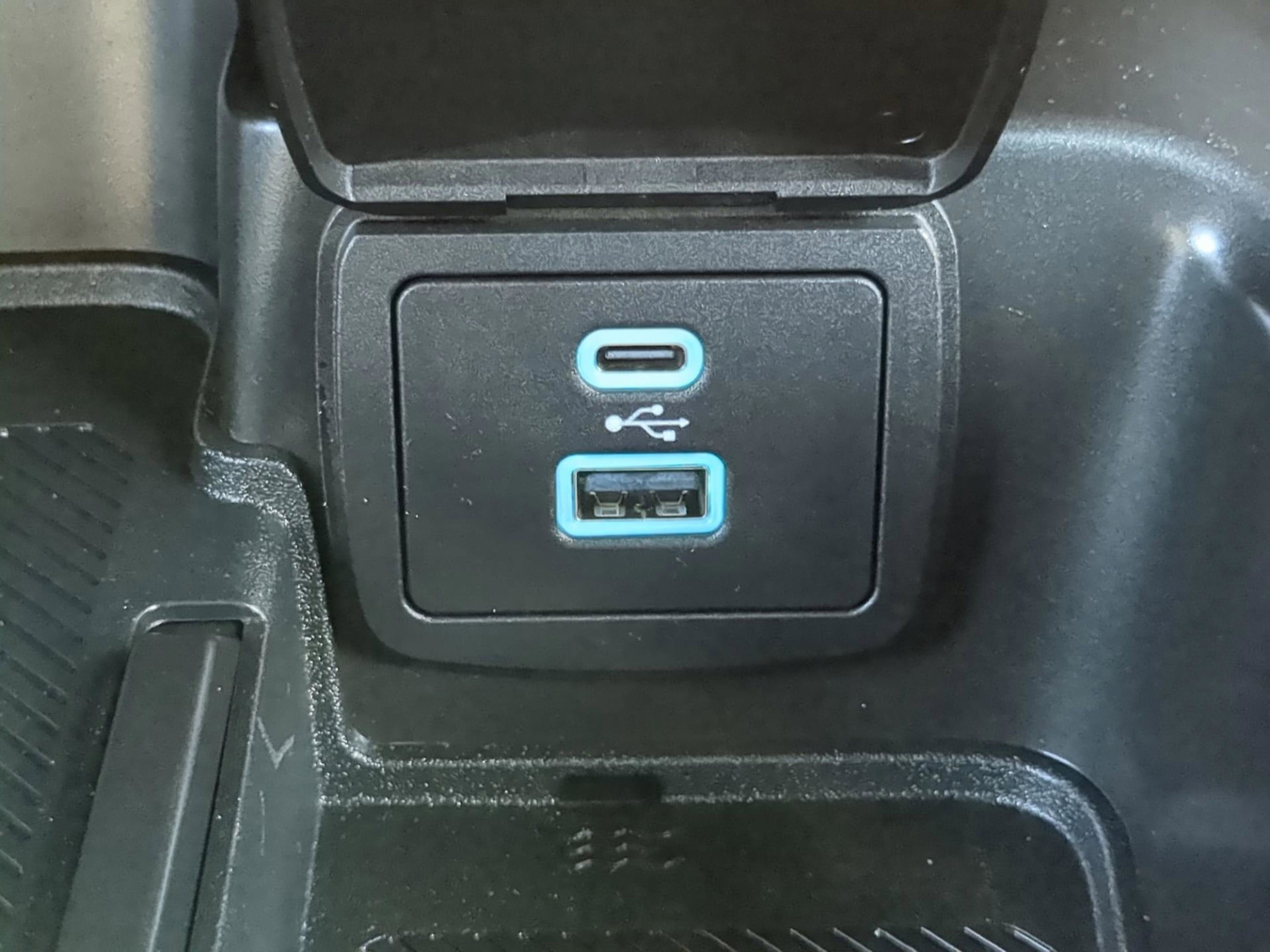 Used 2025 Ford Bronco Badlands image 49