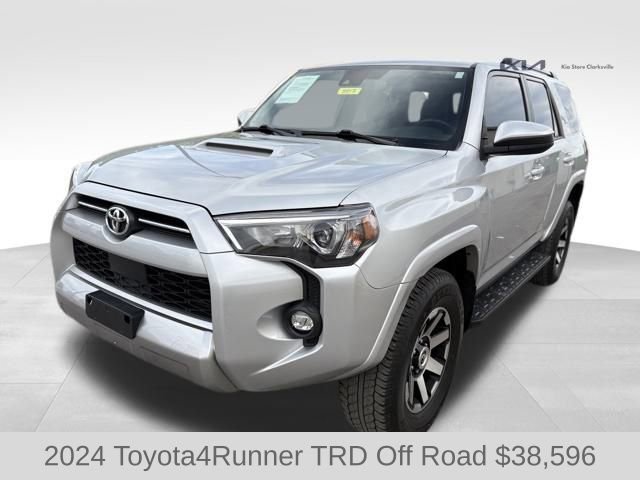 Used 2024 Toyota 4Runner TRD Off-Road image 4