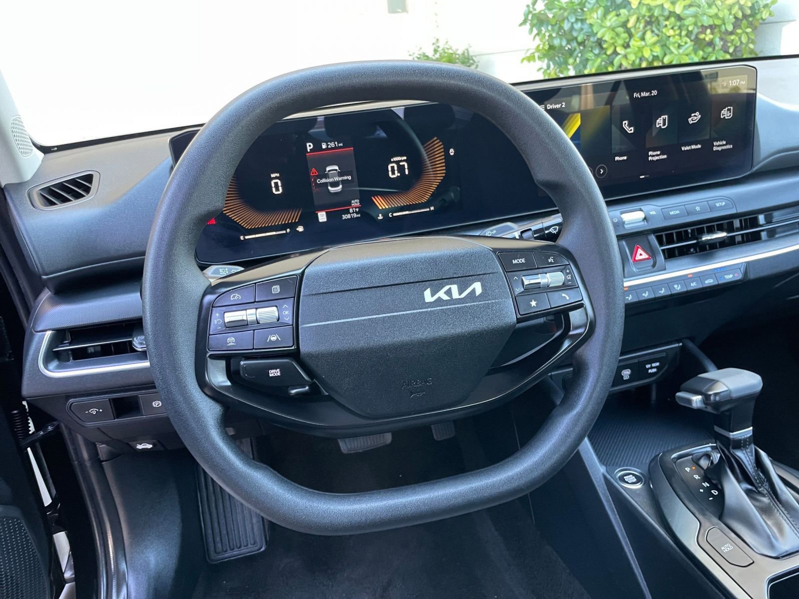 Used 2025 Kia K4 LXS image 29