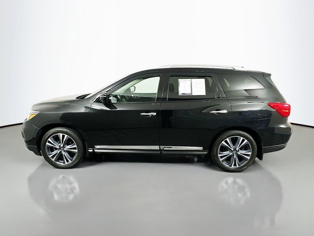 Used 2019 Nissan Pathfinder Platinum image 4