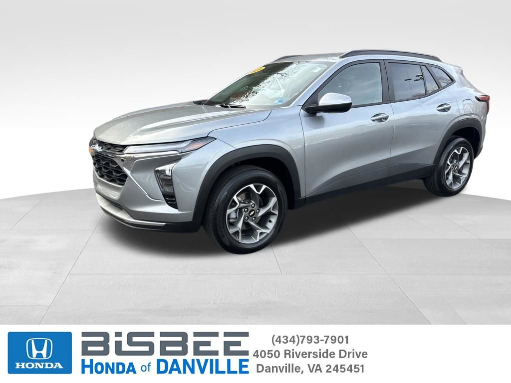 Used 2025 Chevrolet Trax LT