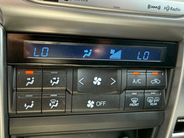 Used 2018 Toyota 4Runner Limited AWD/4WD image 23
