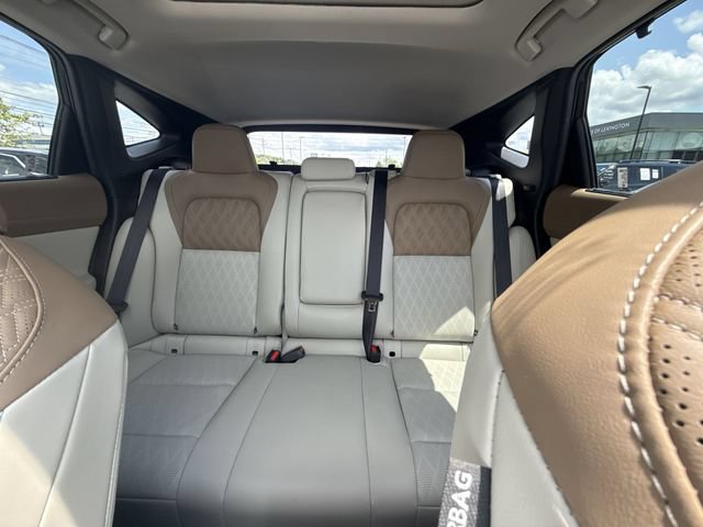 Certified 2025 Nissan Murano Platinum w/ Cargo Package AWD/4WD image 22