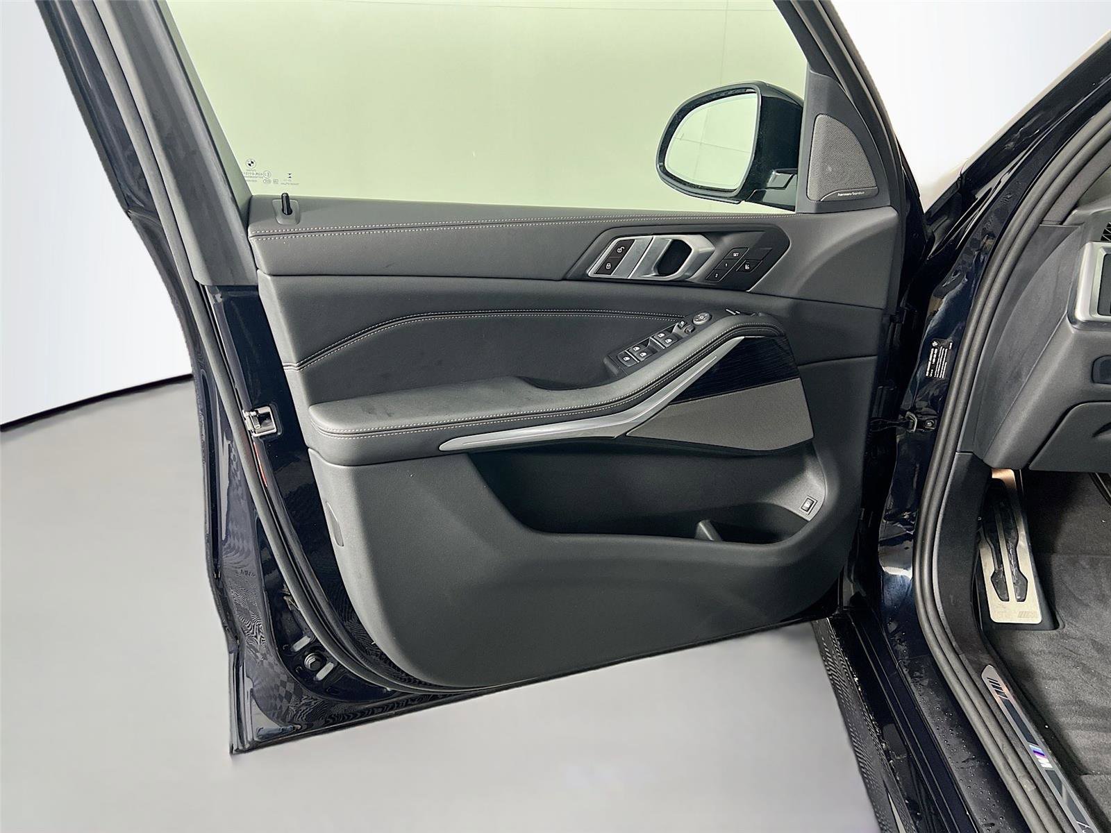 Used 2024 BMW X5 xDrive50e w/ M Sport Package image 18