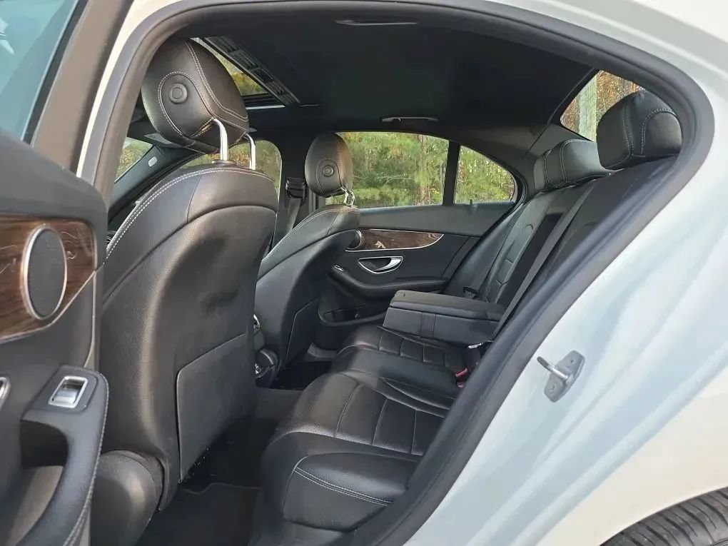 Used 2019 Mercedes-Benz C 300 Sedan image 40