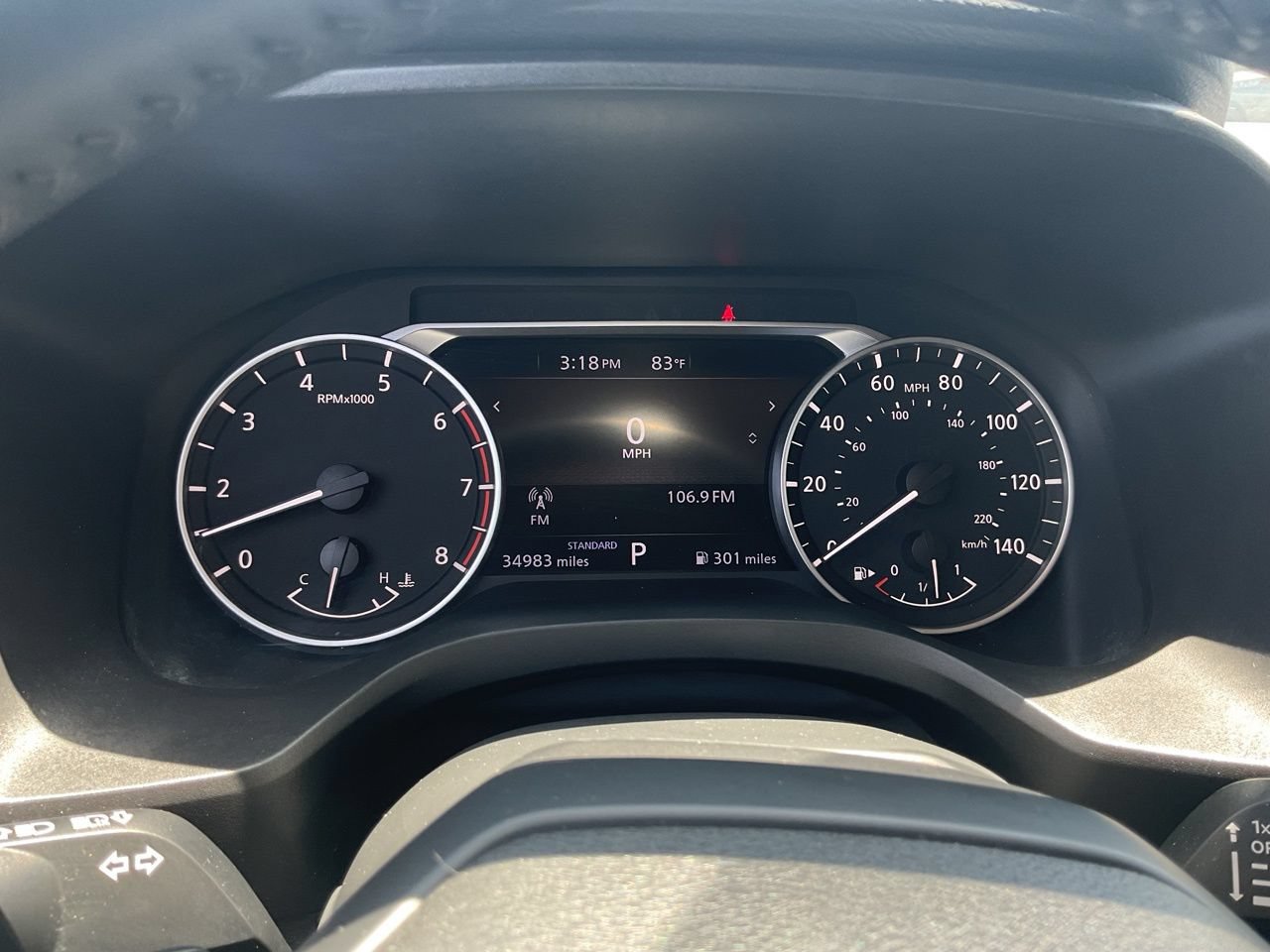 Used 2025 Nissan Rogue SV FWD image 29