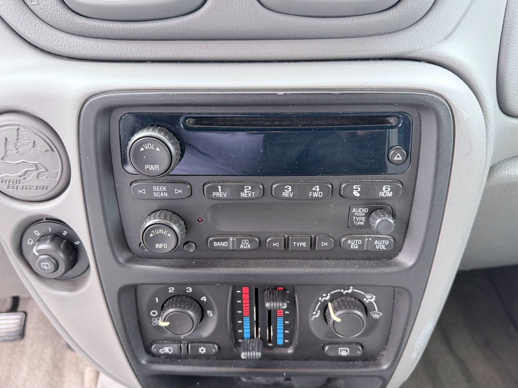 Used 2008 Chevrolet TrailBlazer 2WD w/ Smoker's Package image 13