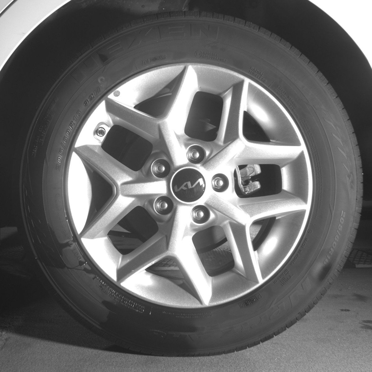 Used 2025 Kia Soul LX w/ LX Technology Package FWD image 14