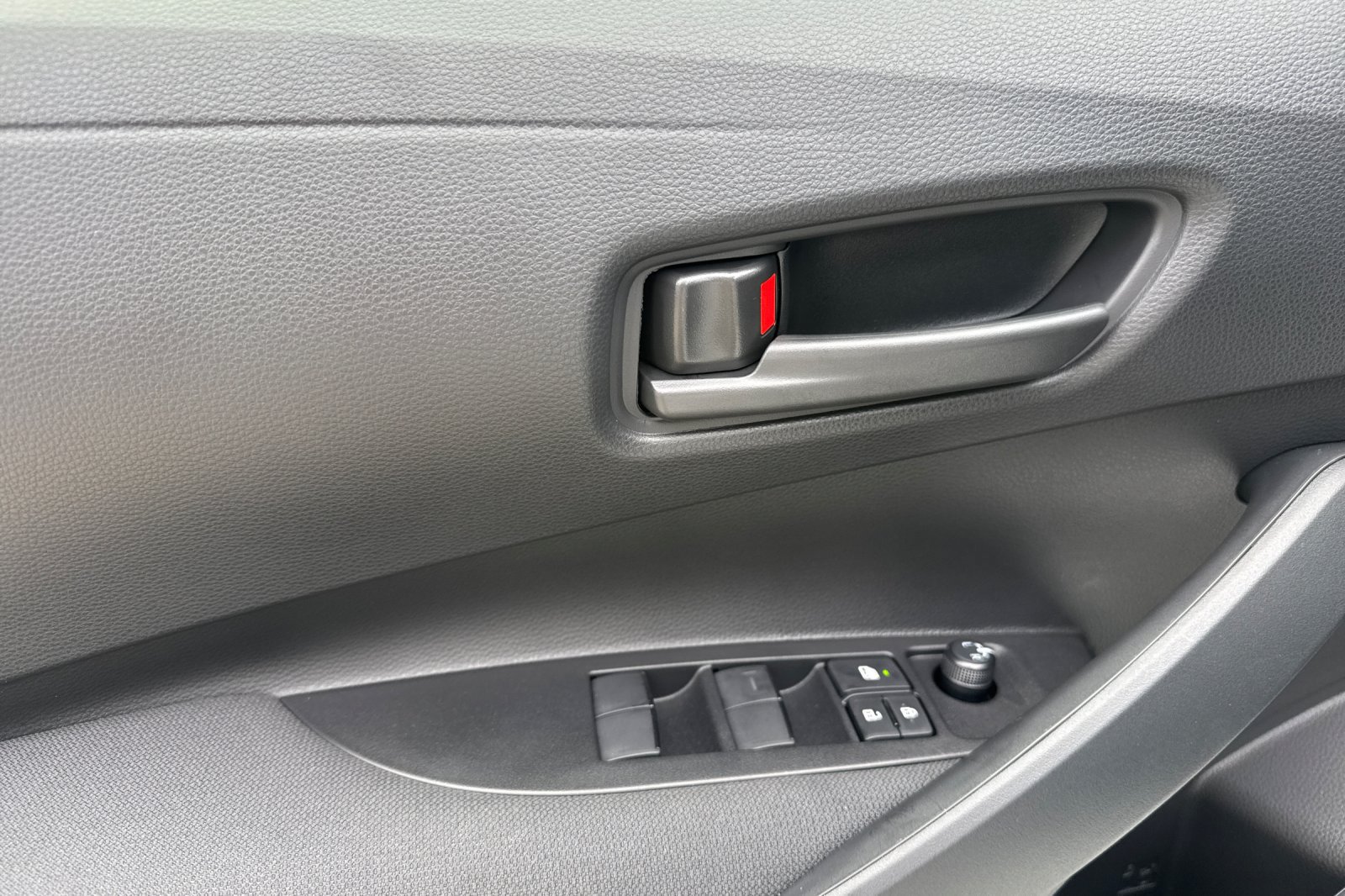 New 2027 Toyota Corolla LE FWD image 10