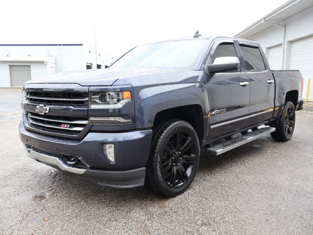 Used 2018 Chevrolet Silverado 1500 LTZ Z71 w/ Centennial Edition AWD/4WD image 3
