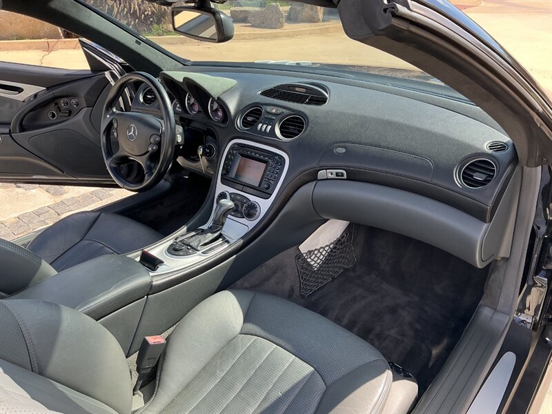 Used 2004 Mercedes-Benz SL 55 AMG image 29