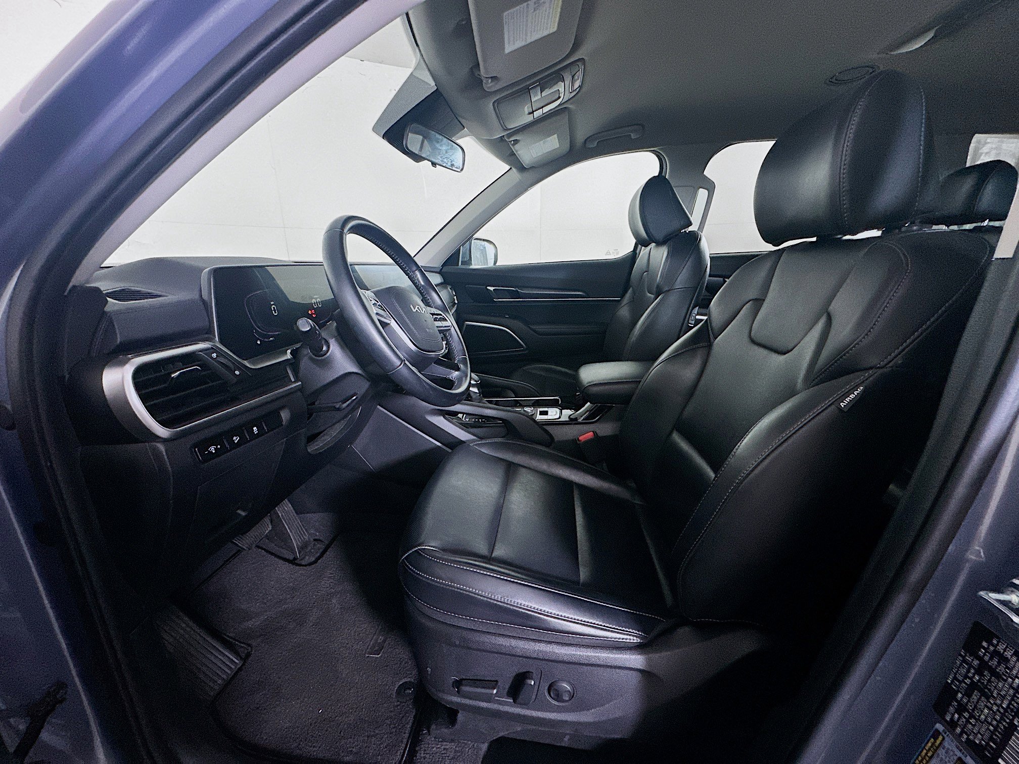Used 2024 Kia Telluride S image 13