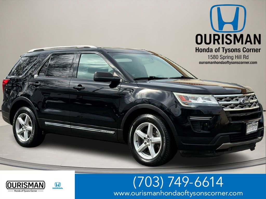 Used 2018 Ford Explorer XLT image 1