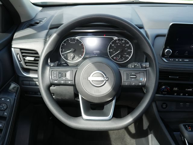 Used 2024 Nissan Rogue SV FWD image 14