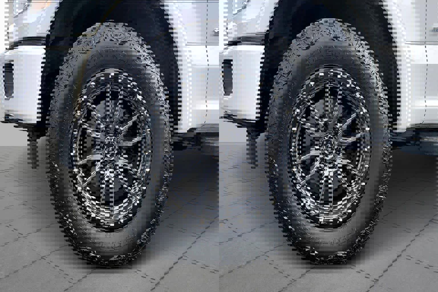 Used 2017 Ford F150 Lariat w/ Equipment Group 501A Mid image 11